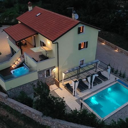 Holiday House Tos-Vila With Heated Pool Vrbnik  Dış mekan fotoğraf