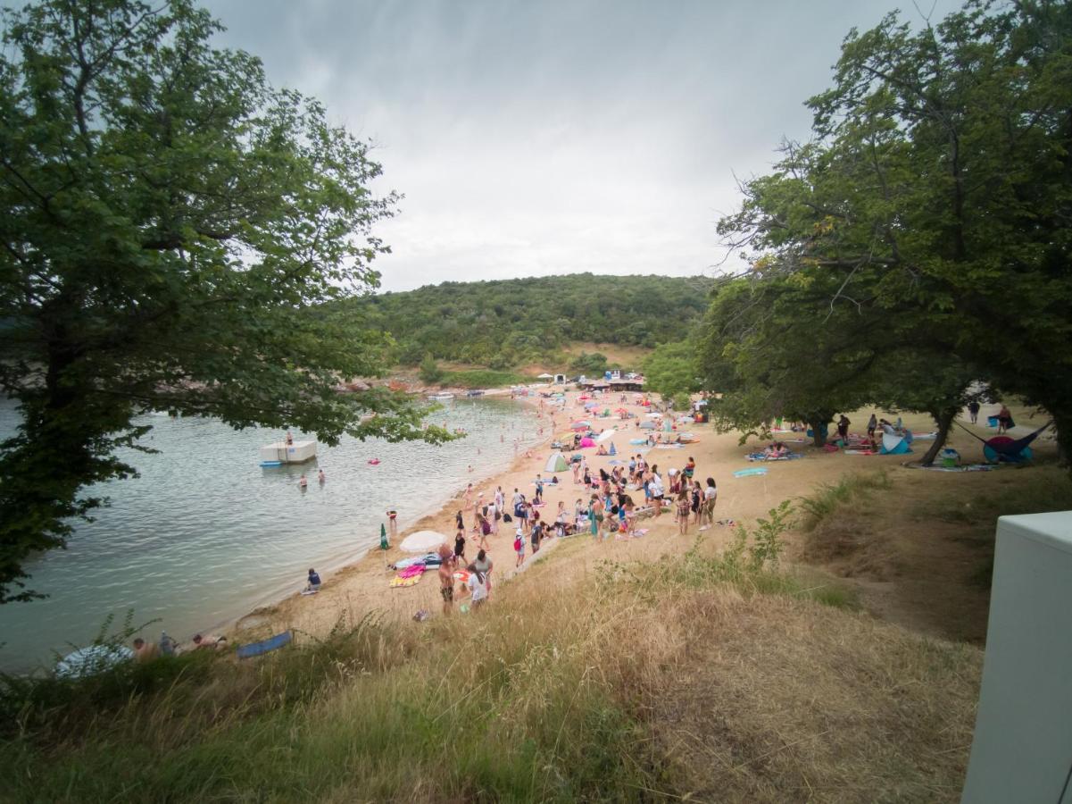 Holiday House Tos-Vila With Heated Pool Vrbnik  Dış mekan fotoğraf