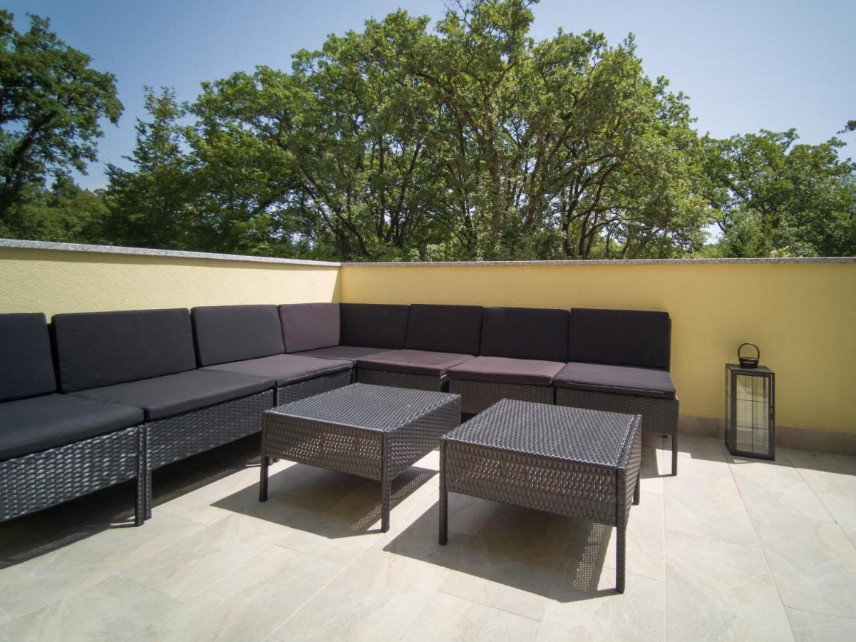 Holiday House Tos-Vila With Heated Pool Vrbnik  Dış mekan fotoğraf