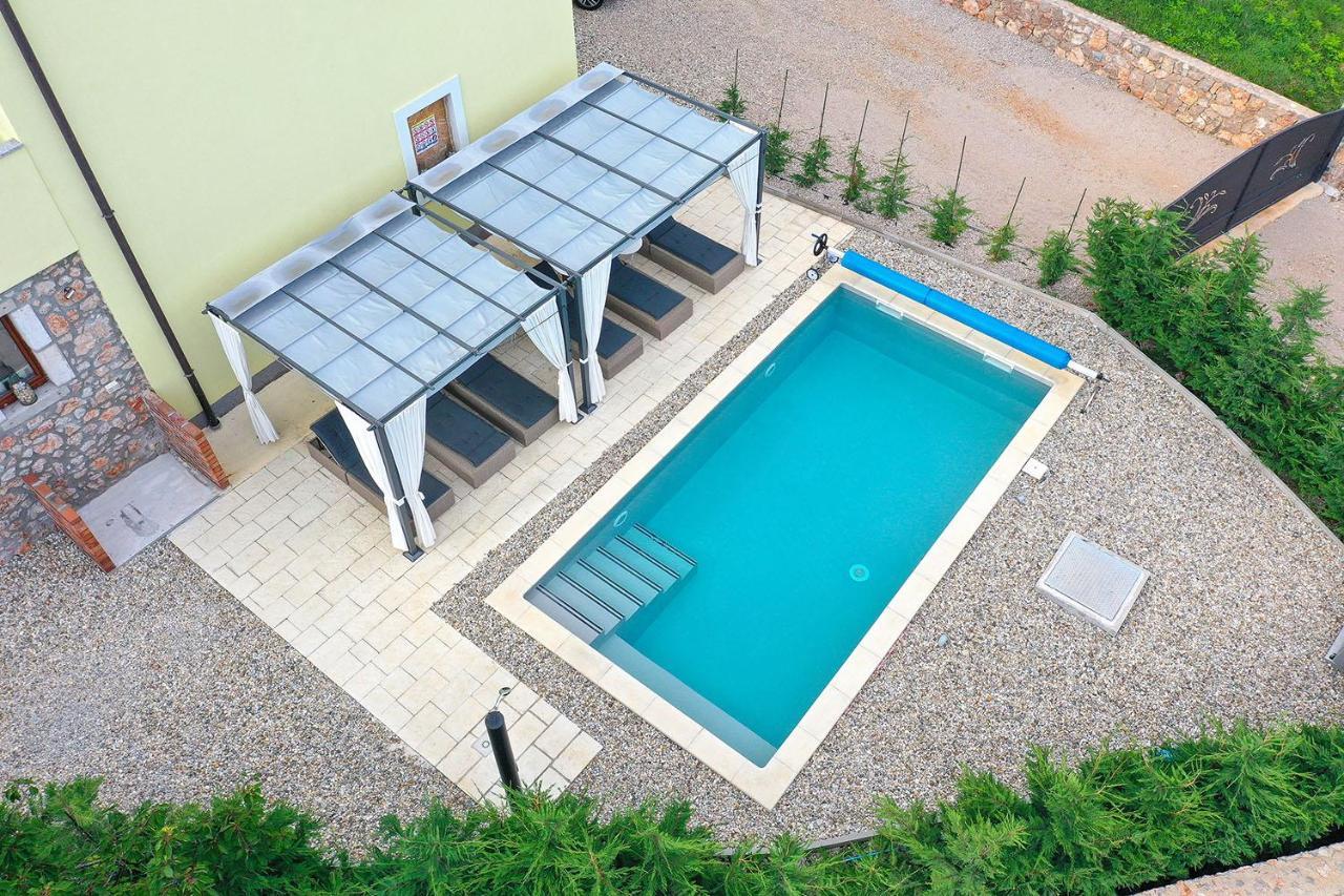 Holiday House Tos-Vila With Heated Pool Vrbnik  Dış mekan fotoğraf