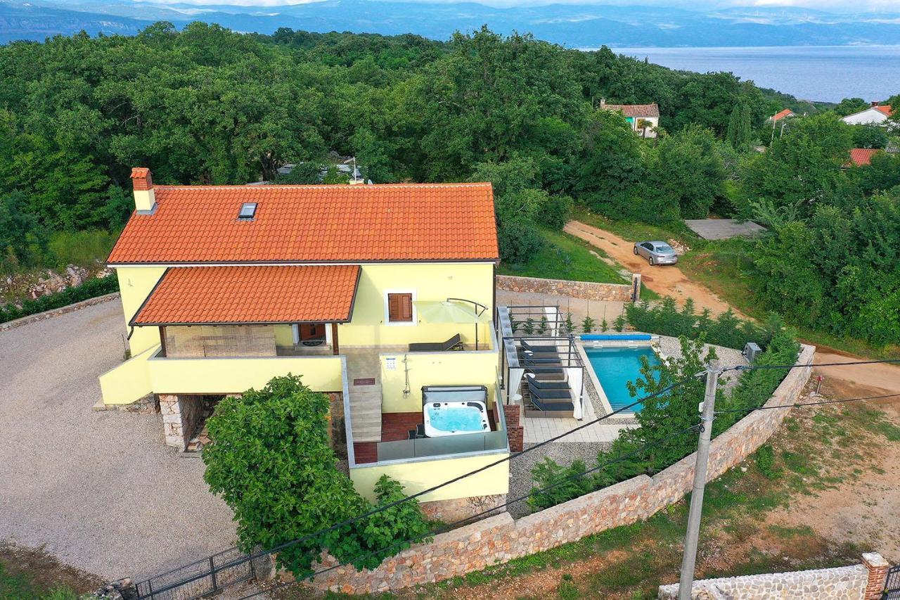 Holiday House Tos-Vila With Heated Pool Vrbnik  Dış mekan fotoğraf